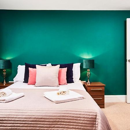 Newcastle Treasure - Sleeps 4 - Lower Ground Floor Екстер'єр фото
